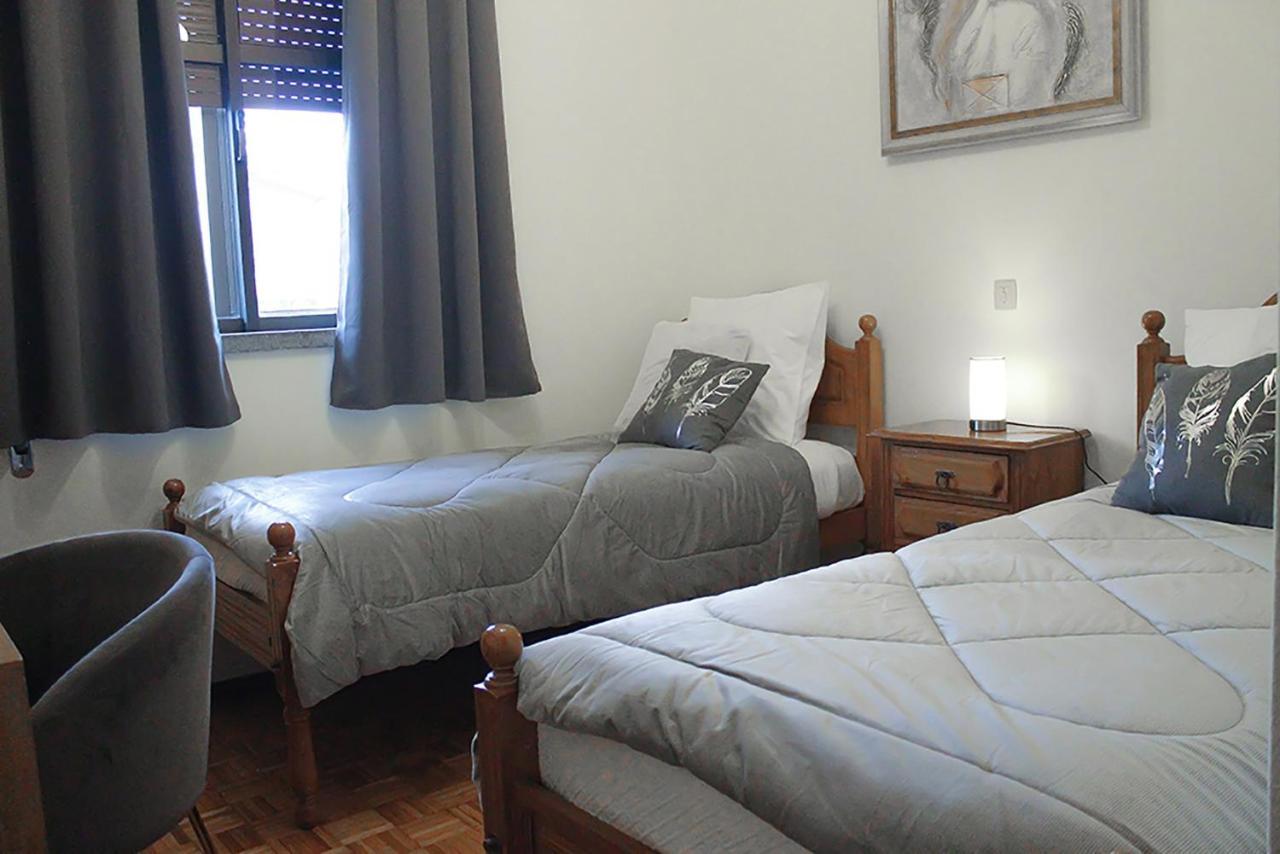 לינה וארוחת בוקר טרנקוזו Vale A Pena Residencial מראה חיצוני תמונה