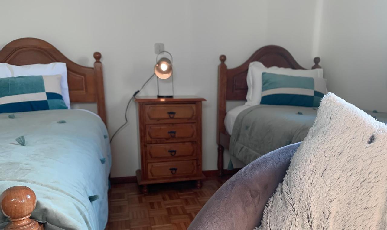 לינה וארוחת בוקר טרנקוזו Vale A Pena Residencial מראה חיצוני תמונה