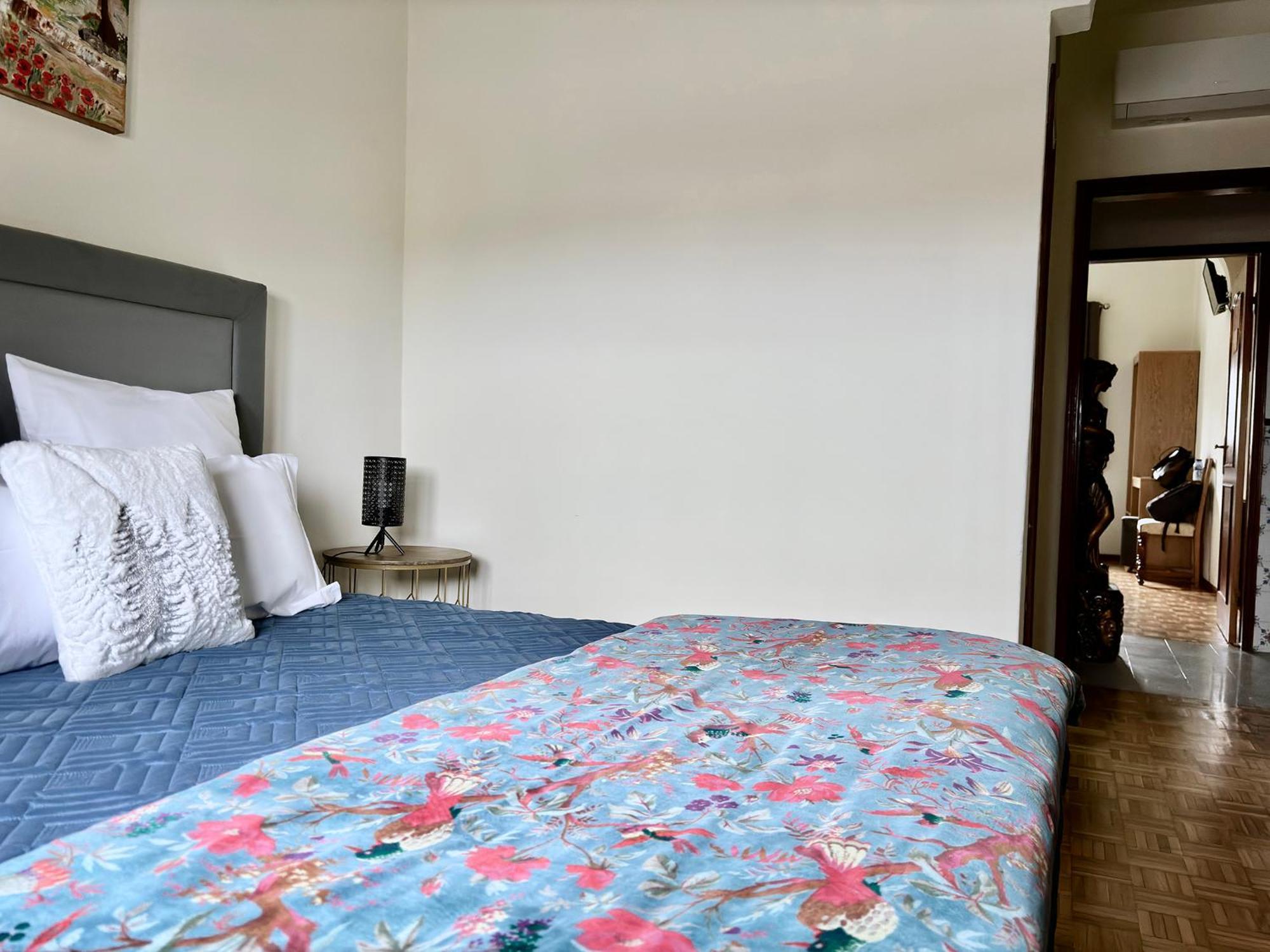 לינה וארוחת בוקר טרנקוזו Vale A Pena Residencial מראה חיצוני תמונה