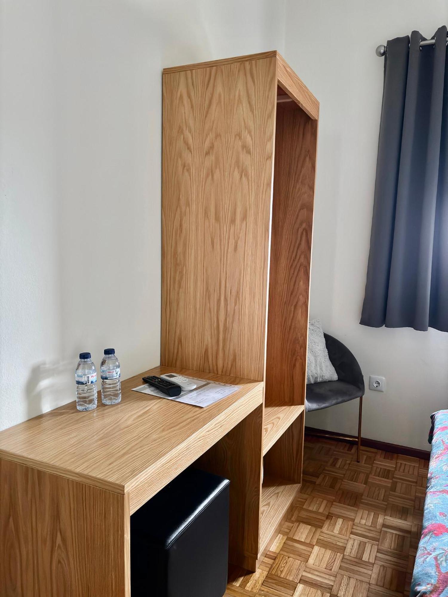 לינה וארוחת בוקר טרנקוזו Vale A Pena Residencial מראה חיצוני תמונה